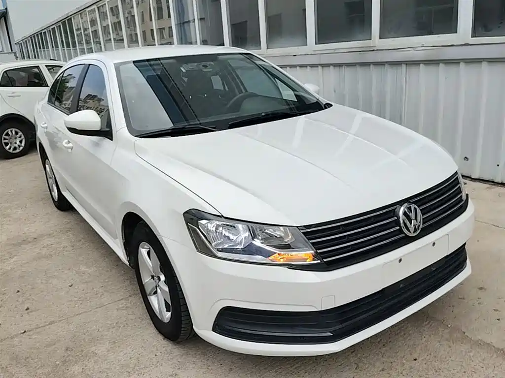 Volkswagen Lavida 2015 1.6L Automatic Trend Edition фото 4
