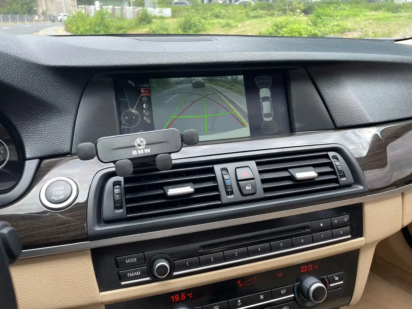 BMW 5 Series 2013 530Li Leadership фото 10