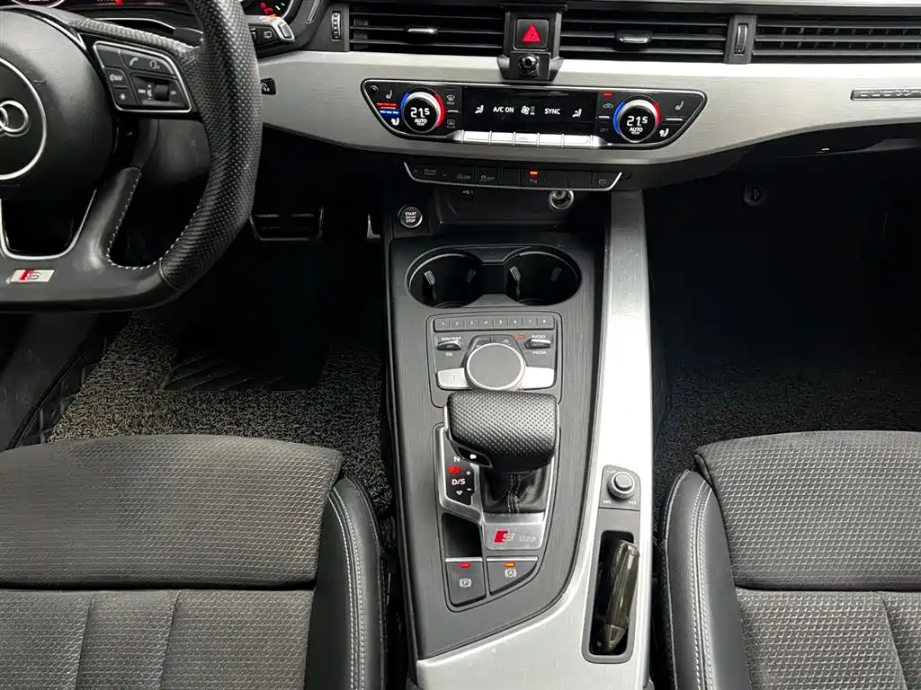 Audi A4 (Import) 2020 Avant Pioneer 40 TFSI Luxury Sport фото 13