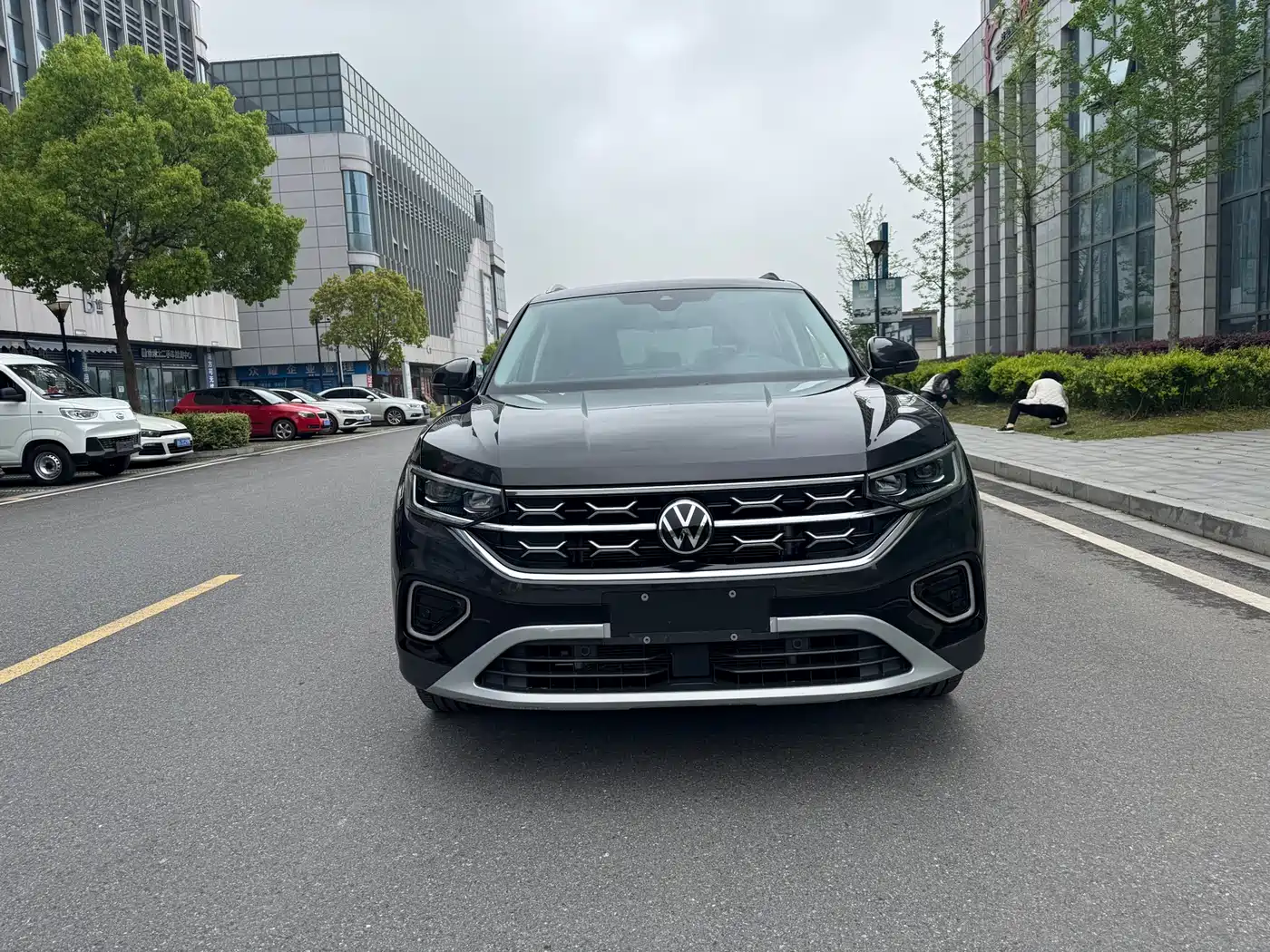 Volkswagen Tayron 2023 330TSI 2WD Luxury Plus Advanced Edition фото 3