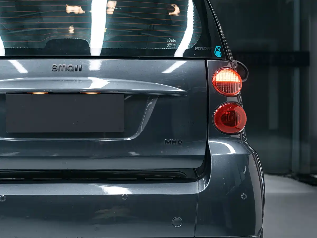 smart fortwo 2013 2012 1.0 MHD Hardtop Standard