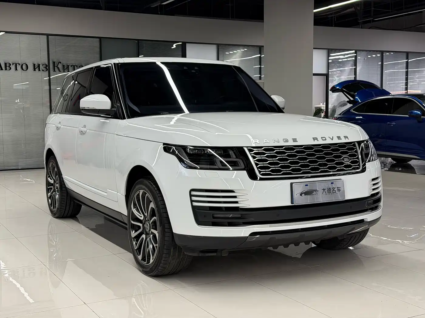 Land Rover Range Rover 2018 3.0 SC V6 Vogue Heritage Edition фото 2