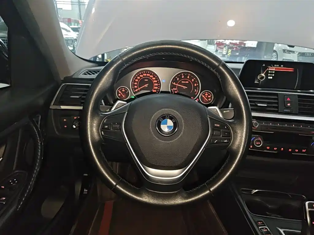 BMW 3 Series 2017 320Li M Sport фото 11