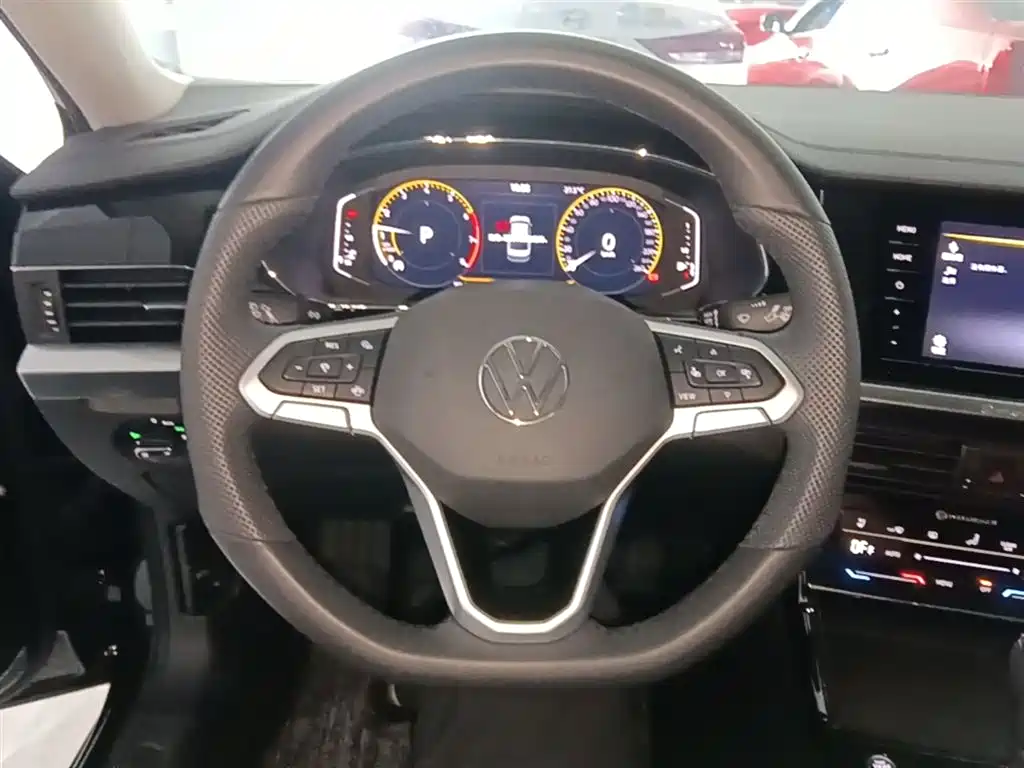 Volkswagen Passat 2025 Outstanding 380TSI Starlight Dragon Soaring Edition фото 11