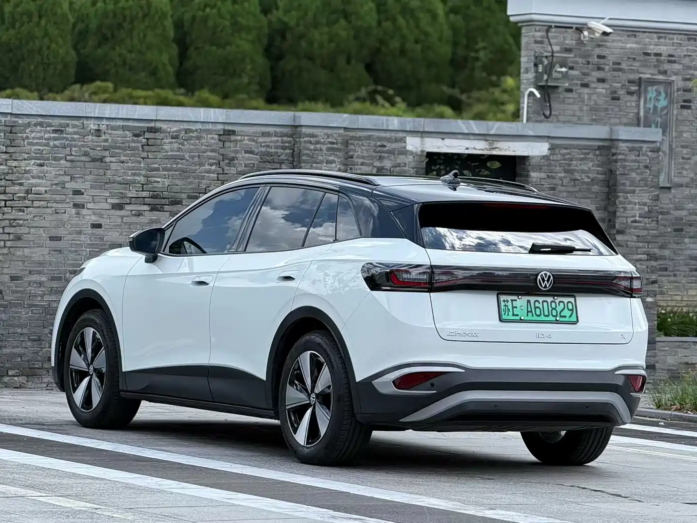 2025 Volkswagen ID.4 X