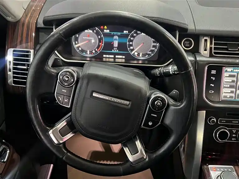 Фото 9 - Land Rover Range Rover