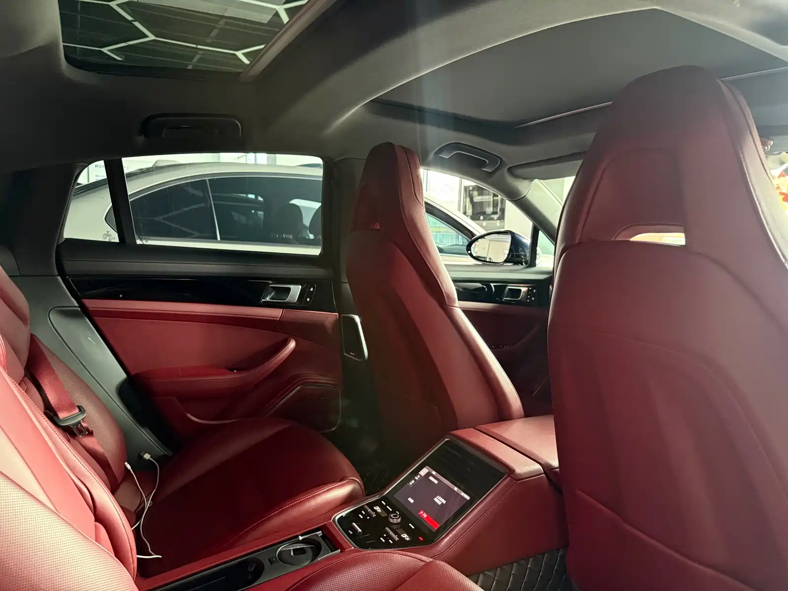 Фото 5 - Porsche Panamera