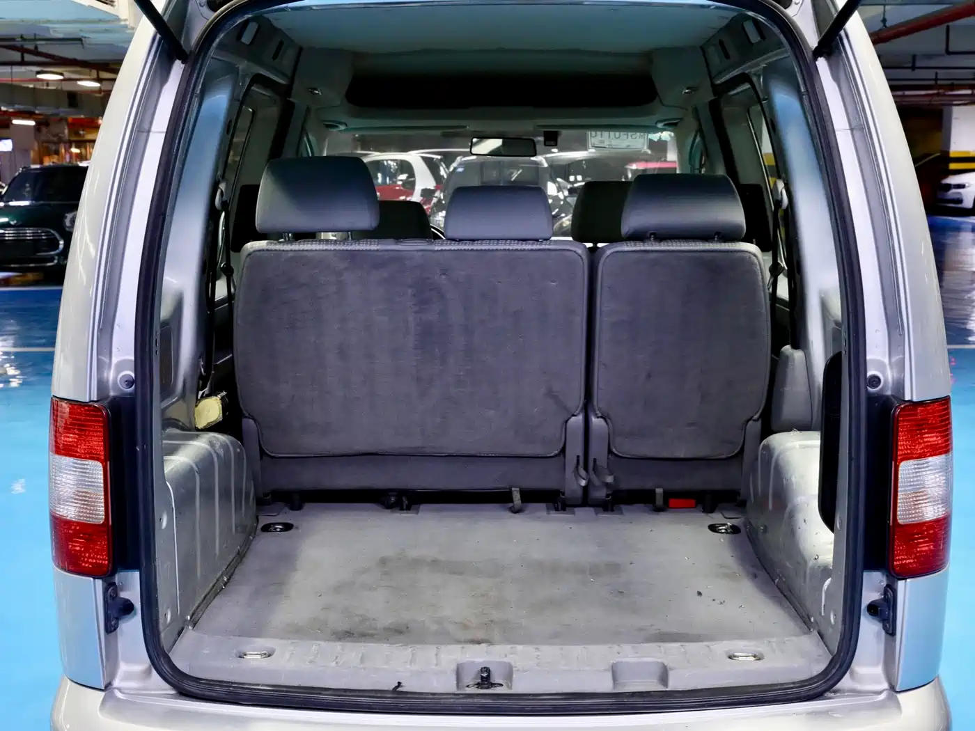 Volkswagen Caddy 2005 1.6L Comfort 5-seater фото 6