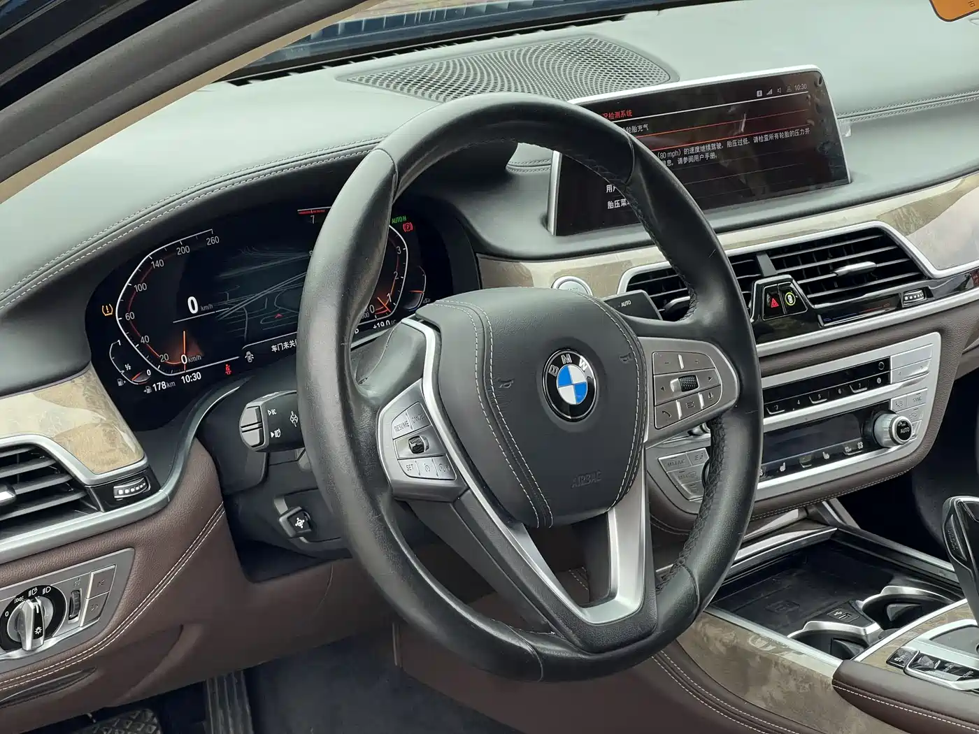 BMW 7 Series 2019 Facelift 740Li Leading Luxury Package фото 24