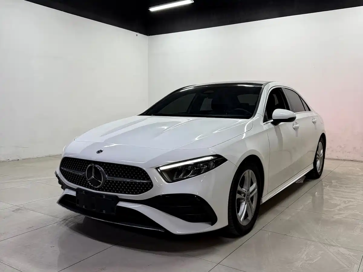 Mercedes-Benz A-Class 2024 Facelift A 180 L