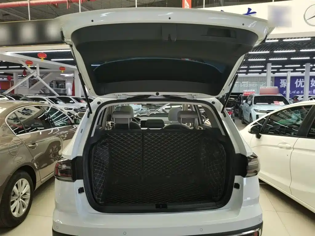 Volkswagen Tharu 2023 300TSI 2WD Bright Moon Edition фото 19