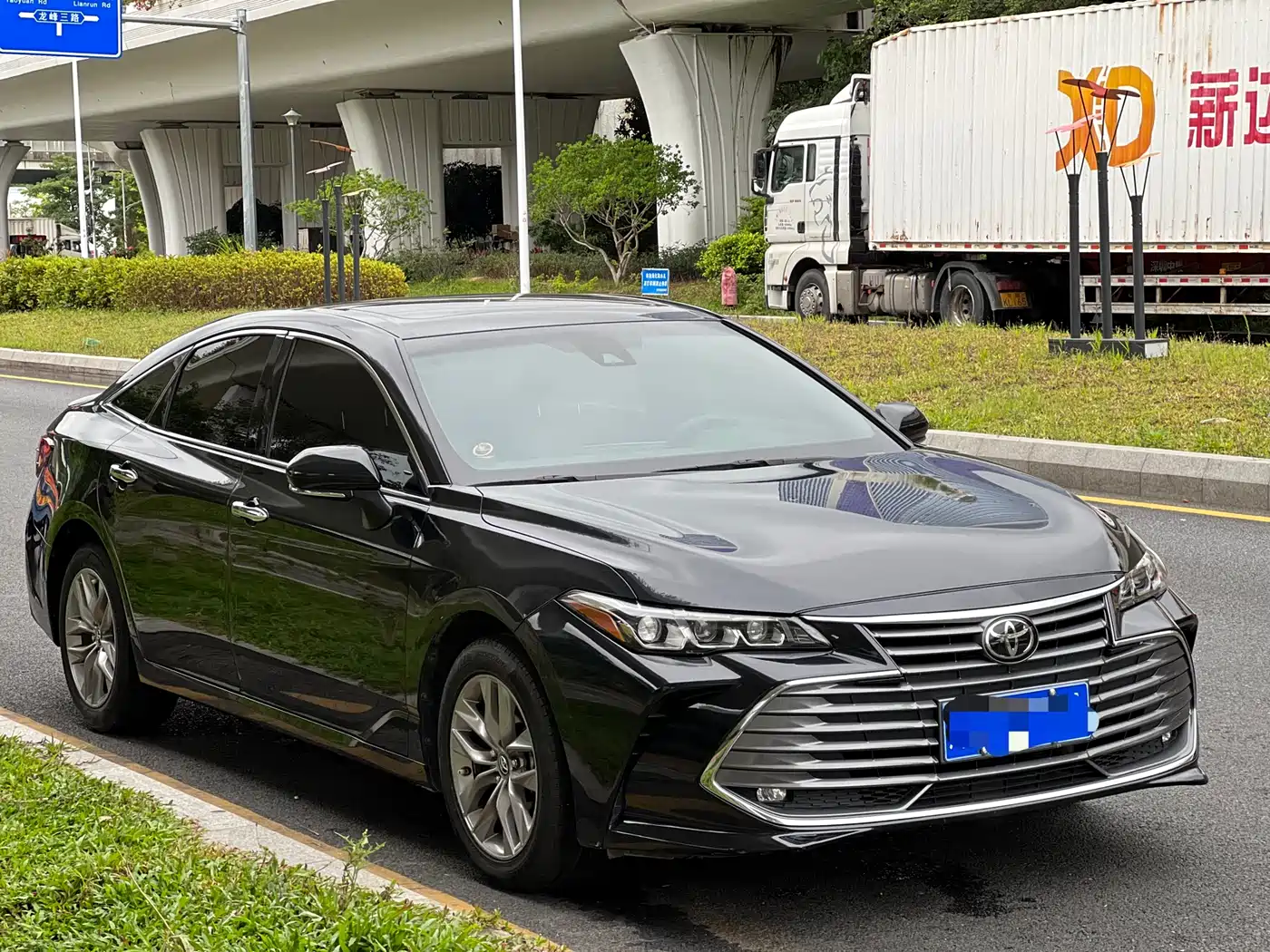 Toyota Avalon 2021 2.5L Luxury Edition фото 3
