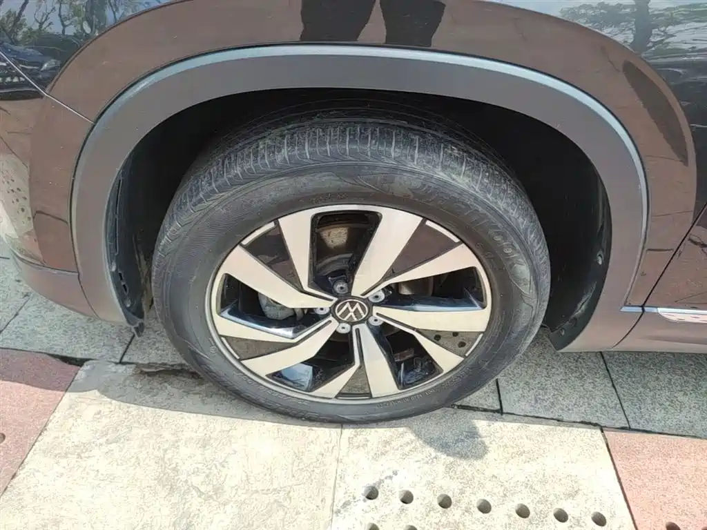 Volkswagen Tayron 2022 330TSI 2WD Luxury Smart Connect Edition фото 23