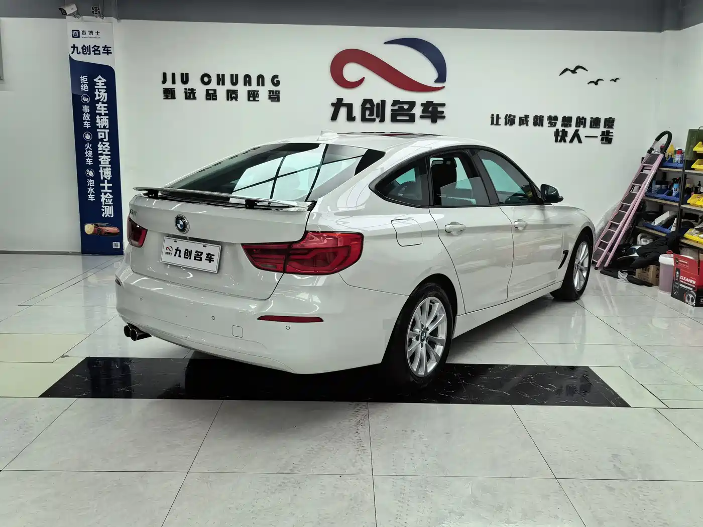BMW 3 Series GT 2017 320i Fashion фото 6