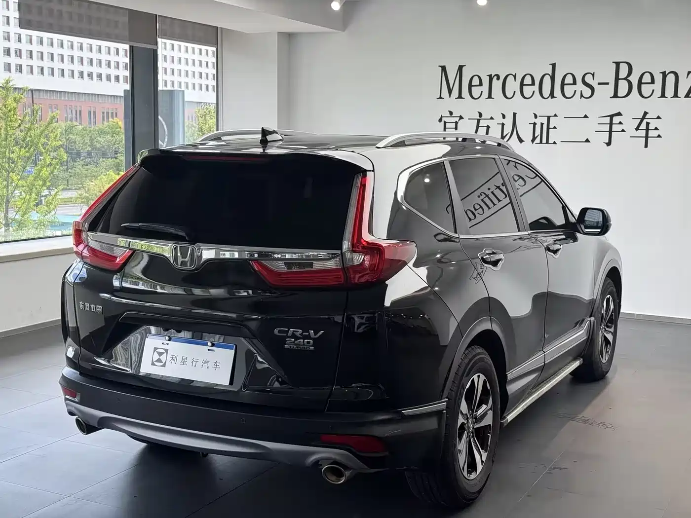 Фото 24 - Honda CR-V