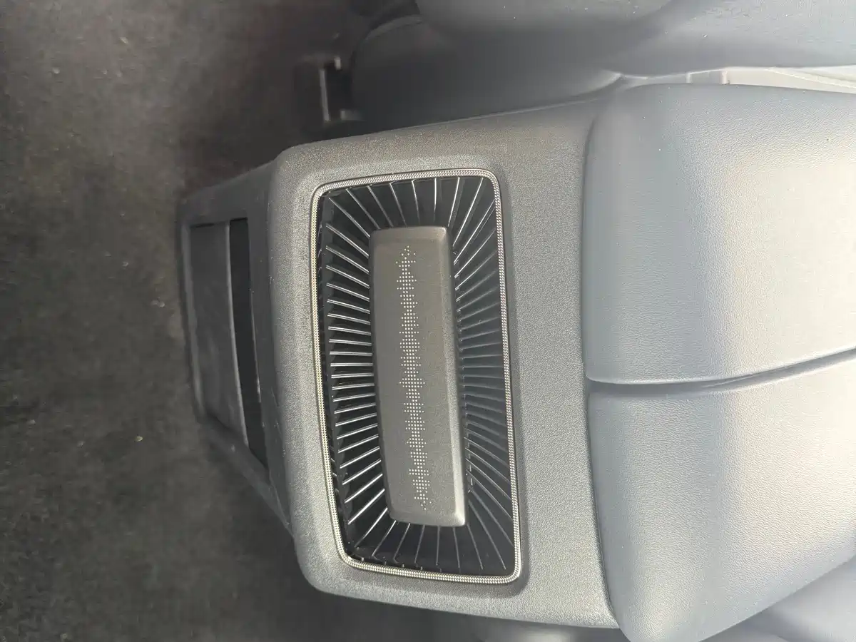 Voyah Auto Voyah Zhiyin 2024 Long Range Super Charging Edition фото 7