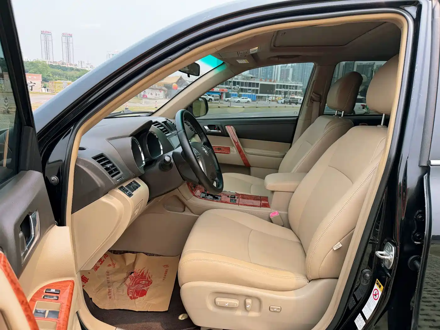 Toyota Highlander 2012 2.7L 2WD 7-Seater Luxury Edition фото 12