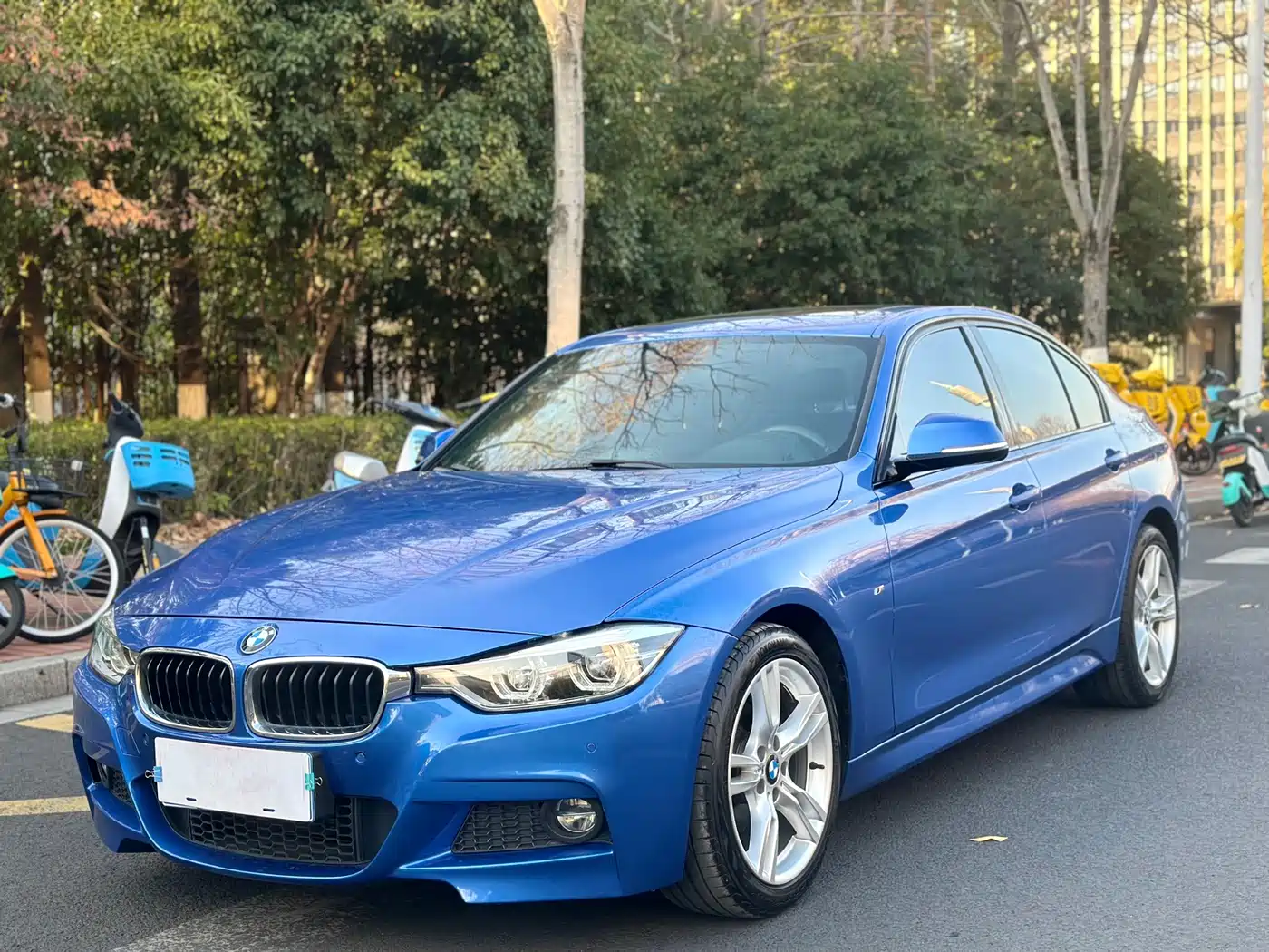Photo 1 - BMW 3 Series