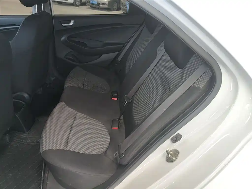 Hyundai Verna 2017 1.4L Auto Jump Edition (China V) фото 17