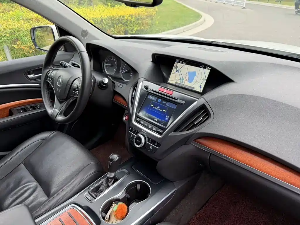 Photo 14 - Acura MDX