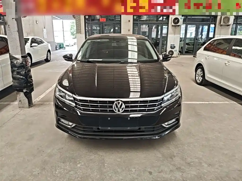 Volkswagen Passat 2017 330TSI DSG Prestige фото 3