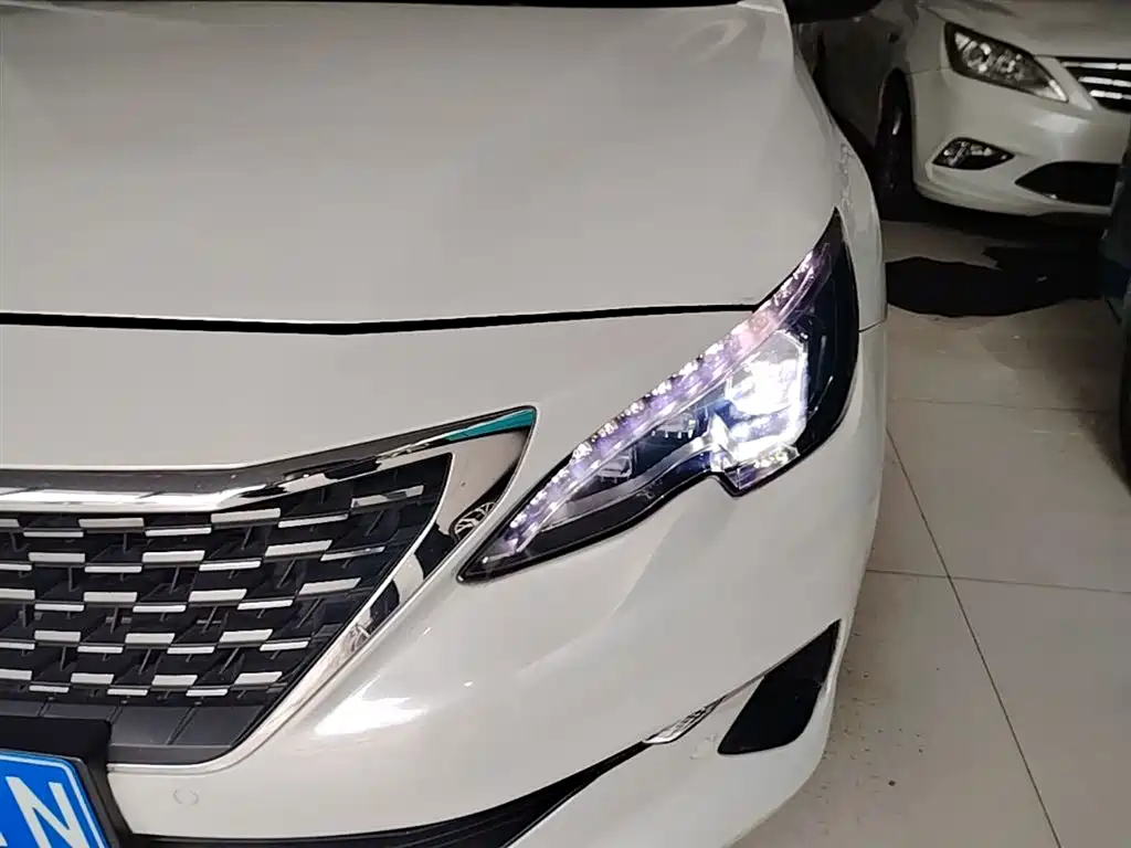 Peugeot 408 2020 360THP 10th Anniversary Commemorative Edition фото 23