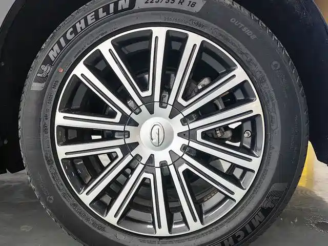 GAC Trumpchi Trumpchi M8 2021 Leading Show Series 390T Ultimate Edition фото 18