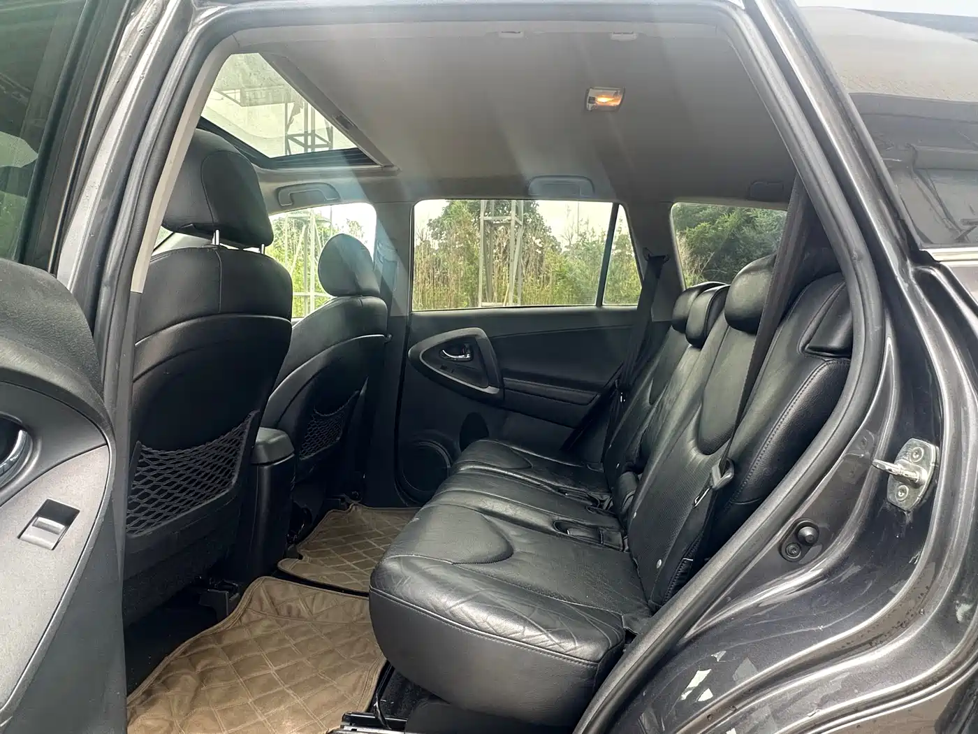 Toyota RAV4 Rongfang 2011 2.4L Automatic 4WD Luxury Edition фото 6