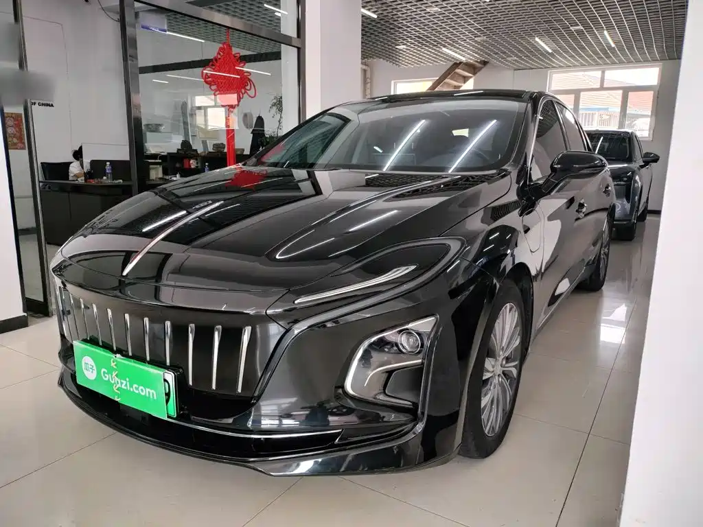 Hongqi E-QM5 2022