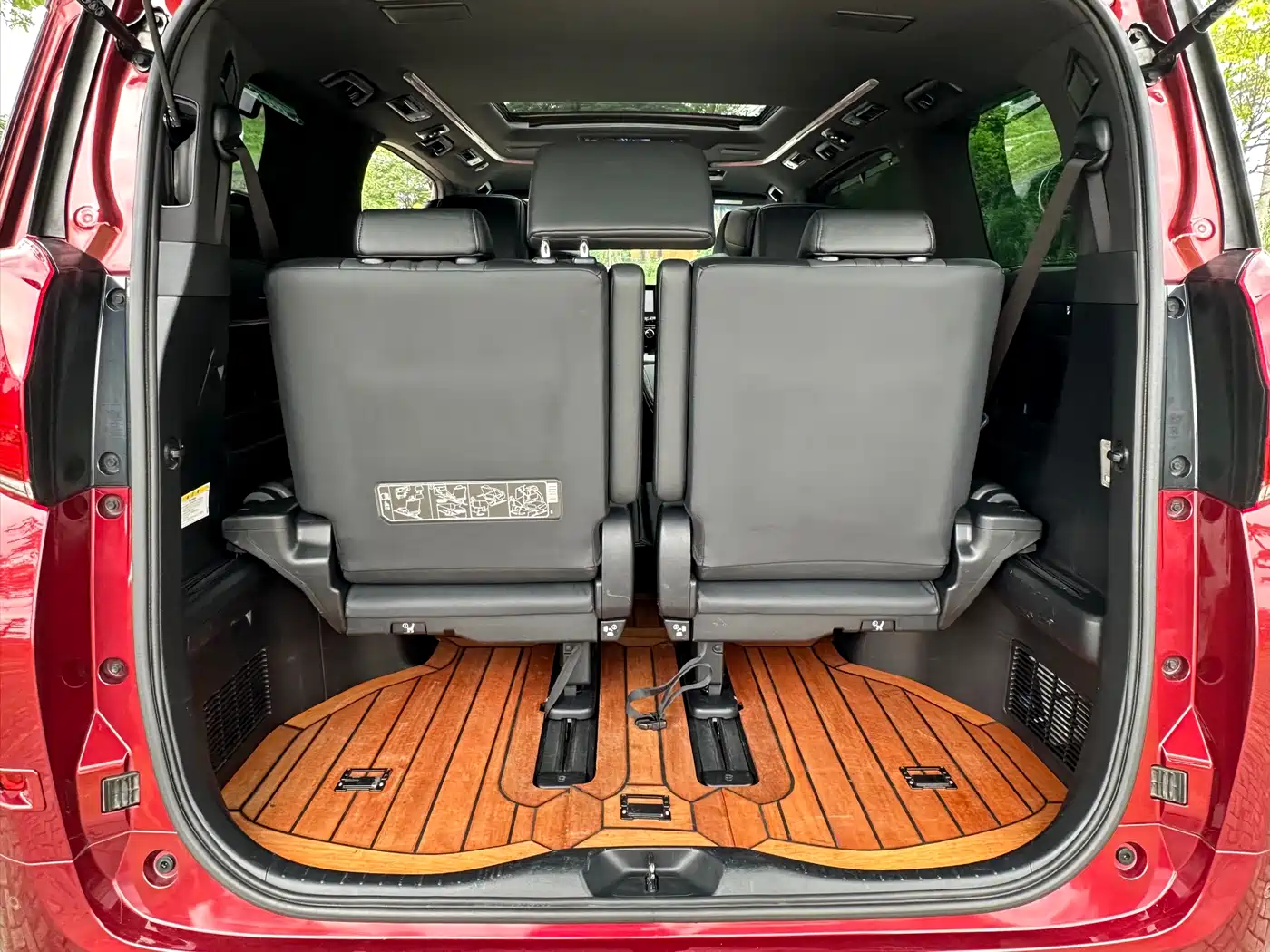 Toyota Alphard 2020 Hybrid 2.5L Premium Edition фото 26