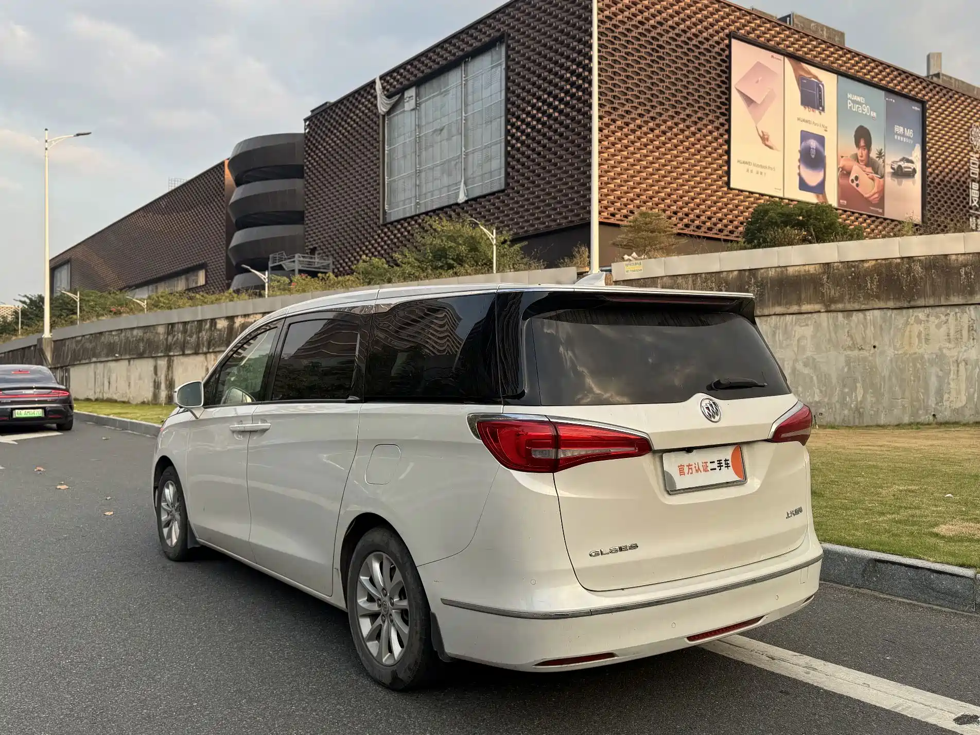 Фото 5 - Buick GL8