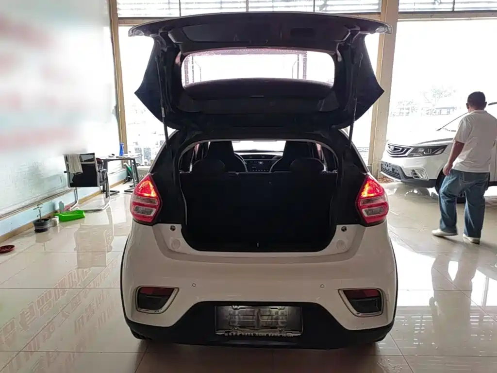 Geely Yuanjing X1 2018 2017 1.3L Auto Fun Edition