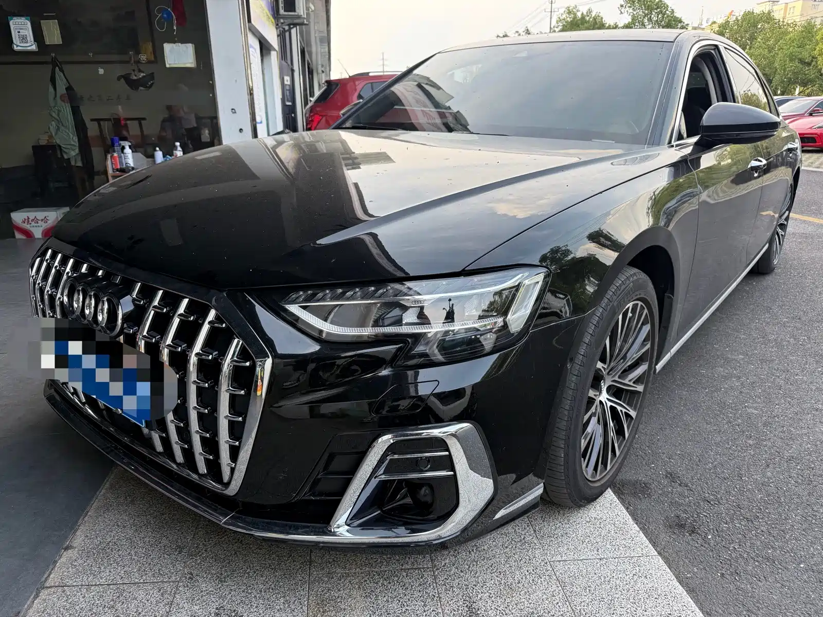 Photo 1 - Audi A8
