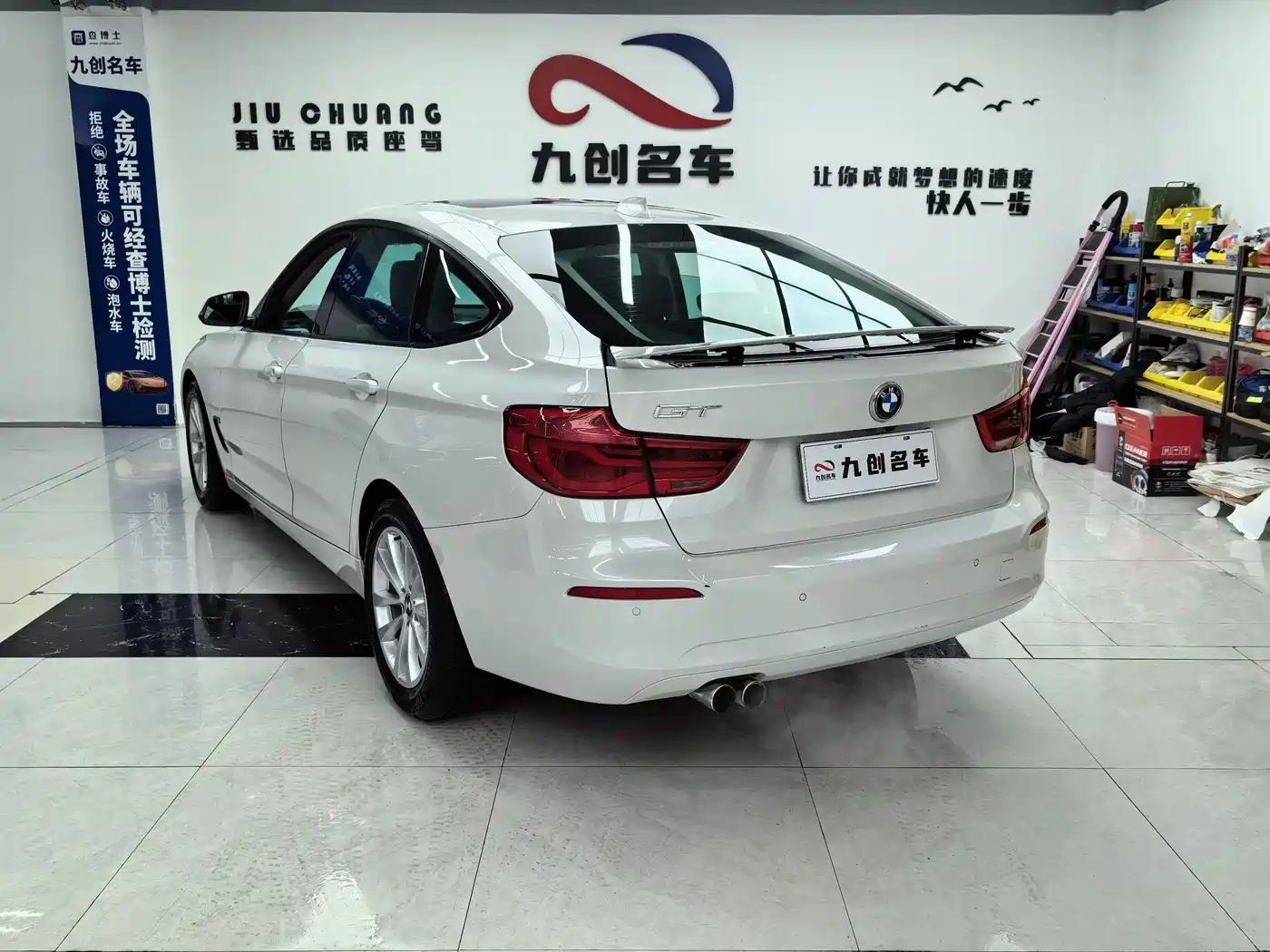 BMW 3 Series GT 2017 320i Fashion фото 4