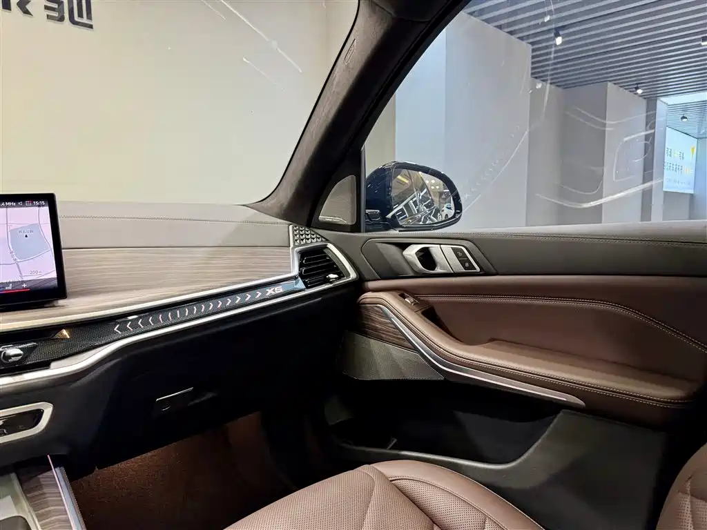 BMW X5 2023 xDrive 40Li M Sport Package фото 29