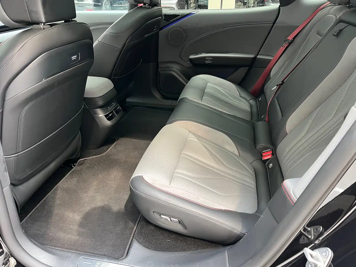 ZEEKR EXTREME KRYPTON 007GT