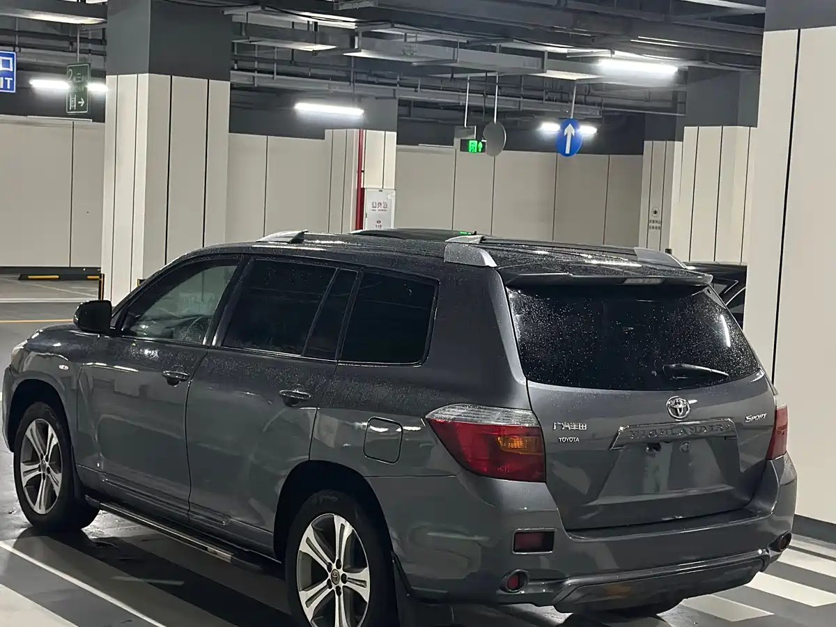 Toyota Highlander 2010 2009 2.7L 2WD 7-seater Luxury Edition