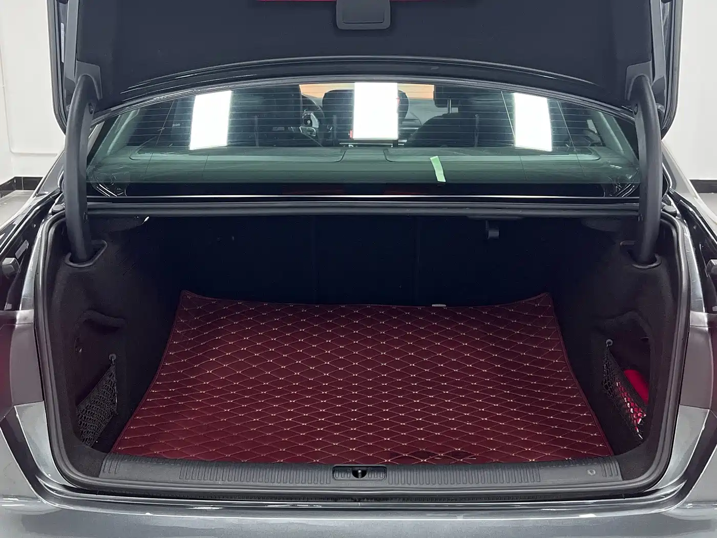 Фото 13 - Audi A4L