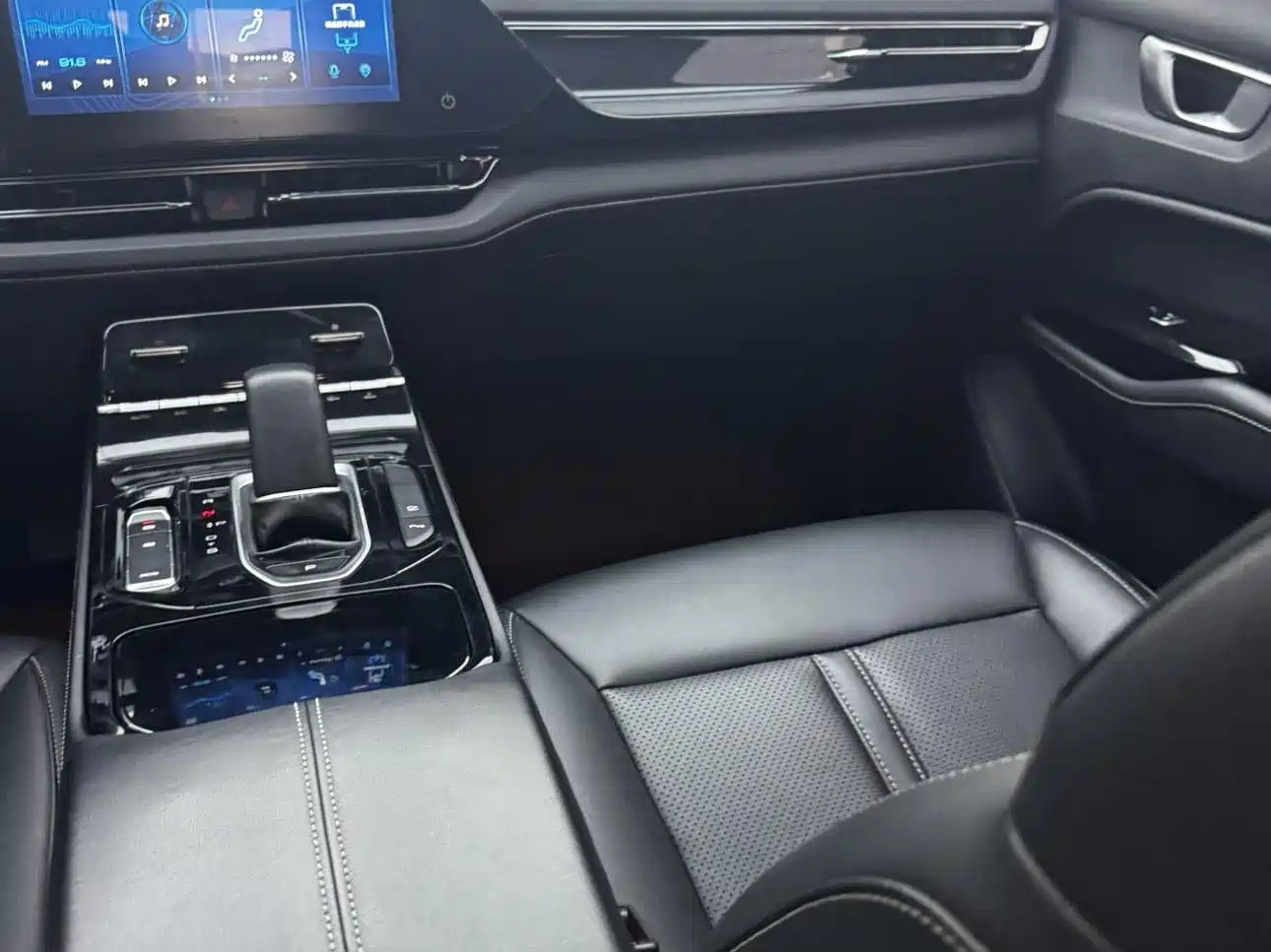 Wuling Motors Wuling Victory 2021 2020 1.5T CVT Flagship Business Class