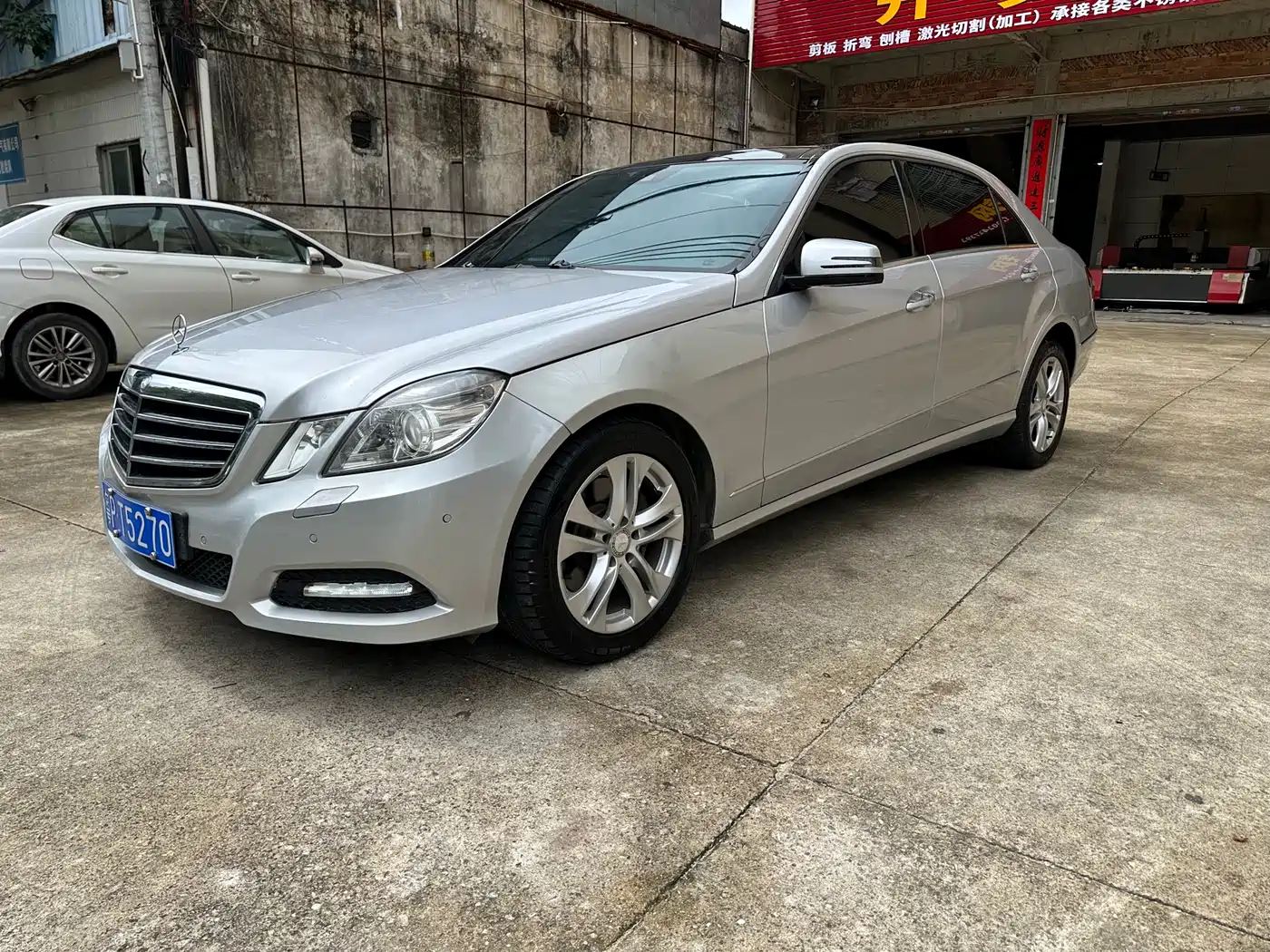 Mercedes-Benz E-Class 2011 E 300 L Fashion Premium