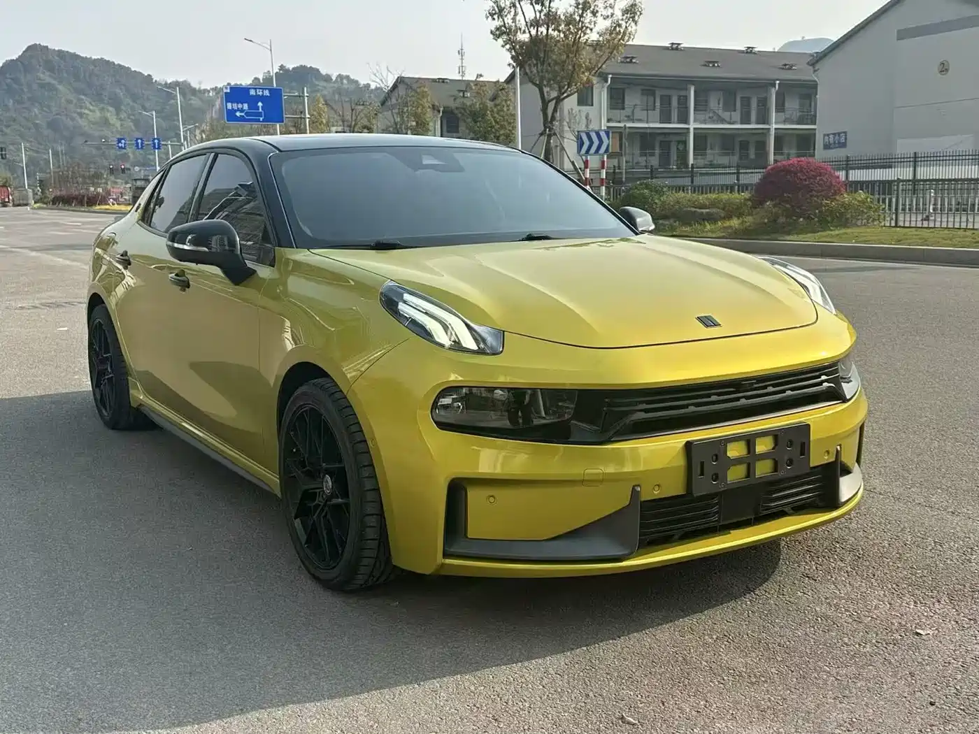 Lynk & Co 03 2020 03+ 2.0TD Auto Wind Master Edition фото 2