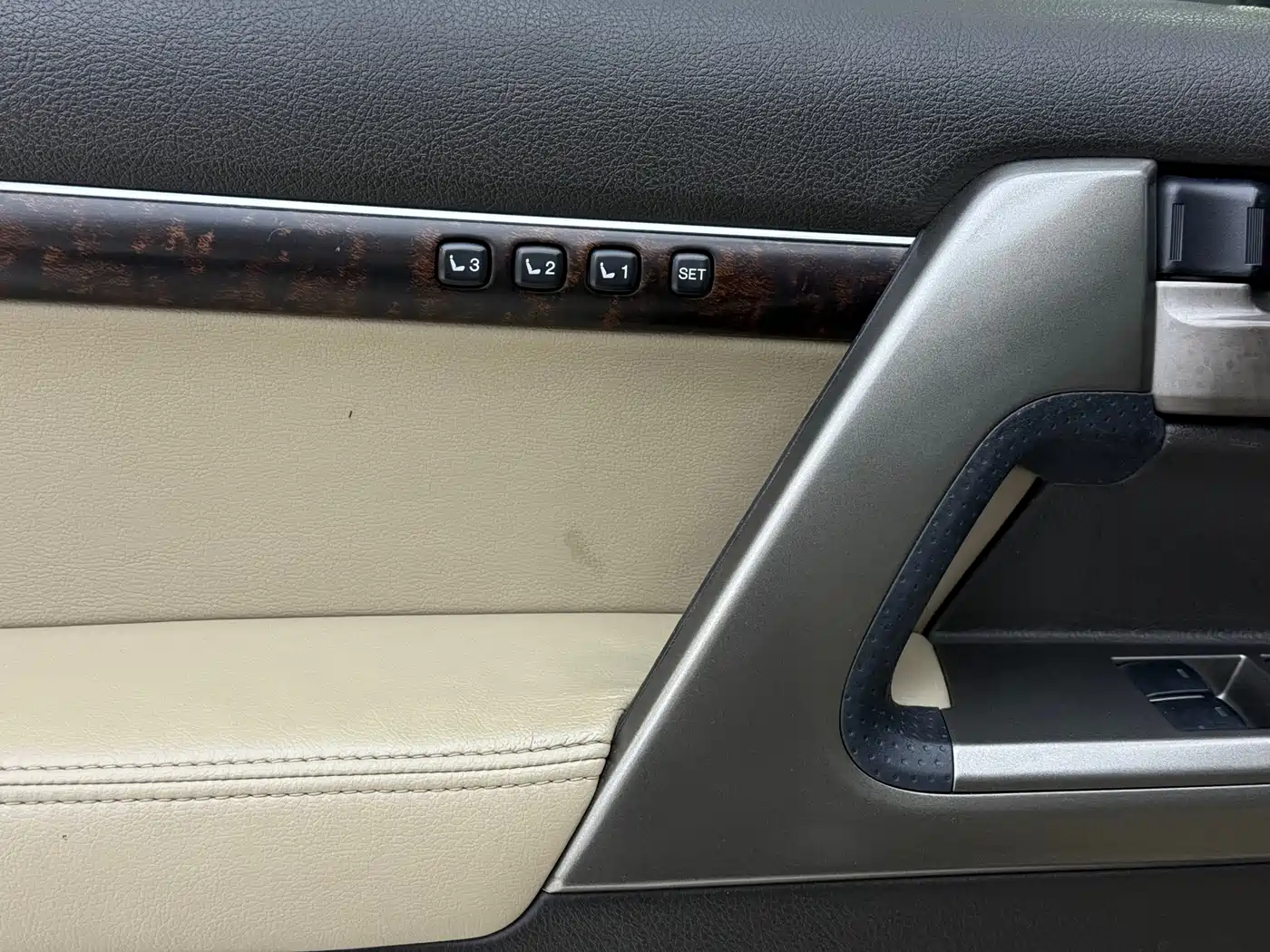 Toyota Land Cruiser 2007 4.7L Automatic VX-R фото 11