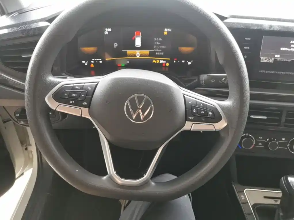 صورة 11 - Volkswagen Lavida