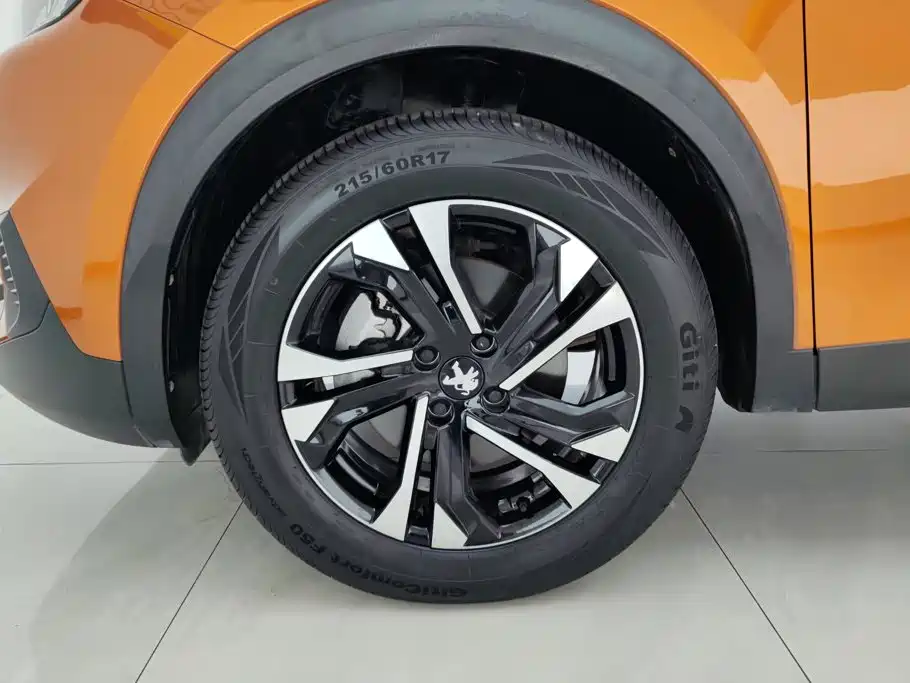 Photo 6 - Peugeot 2008