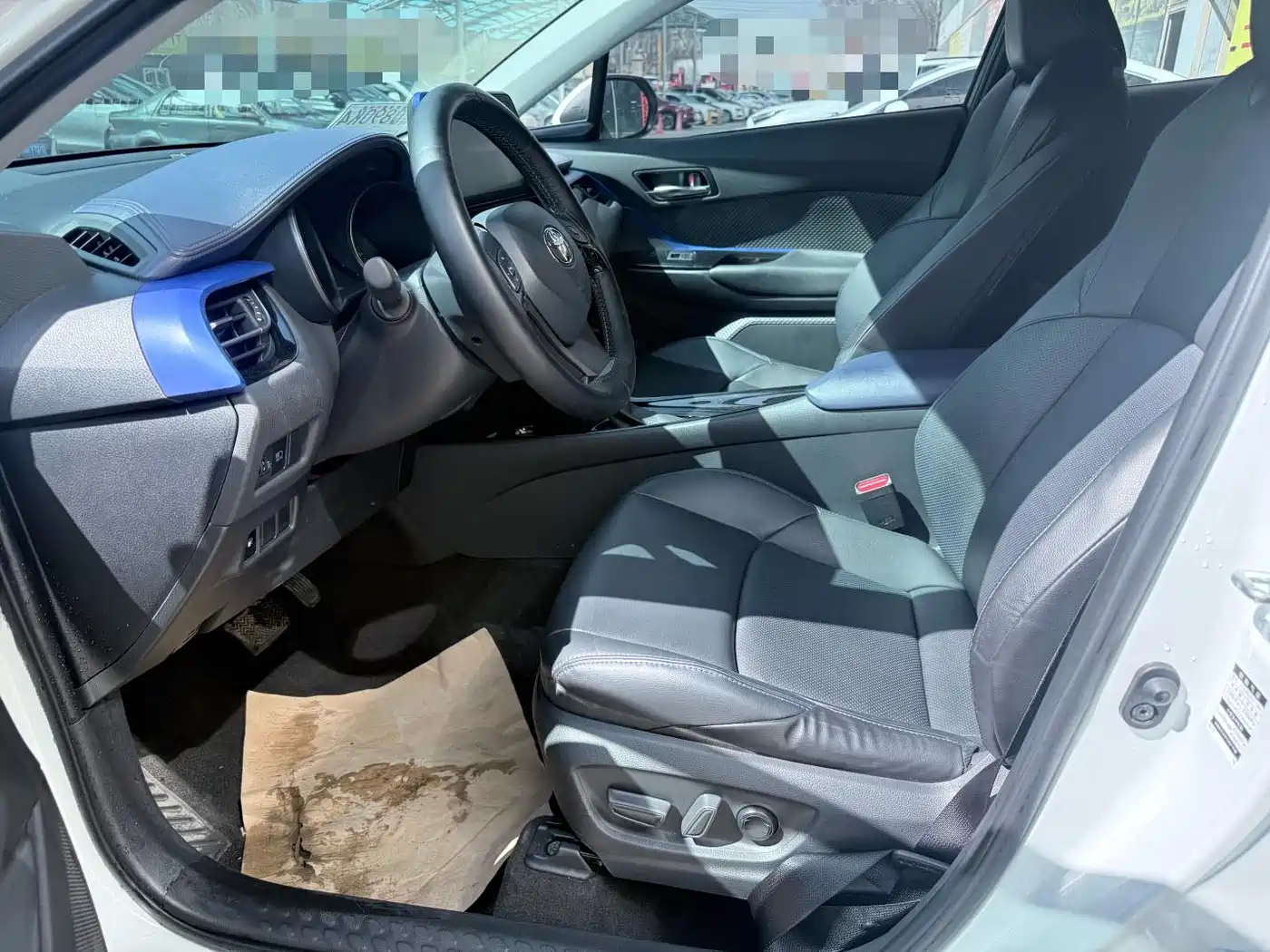 Toyota C-HR 2023 Model 2.0L Luxury Edition фото 9