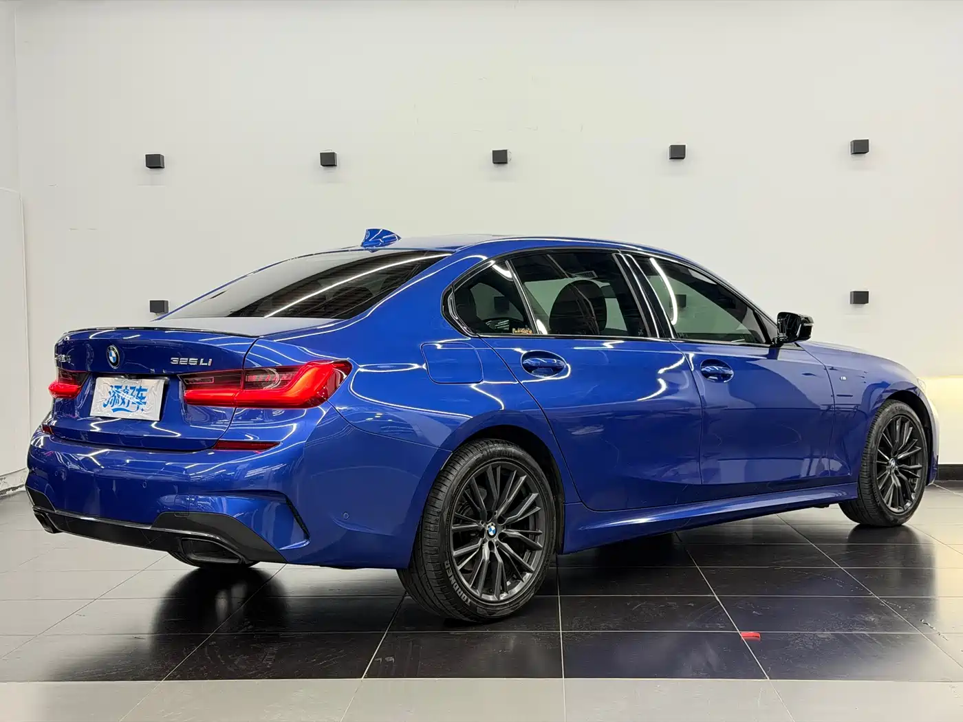 BMW 3 Series 2020 325Li M Sport Black Night Package фото 4