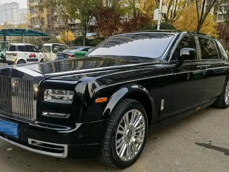 Фото 1 - Rolls-Royce Phantom