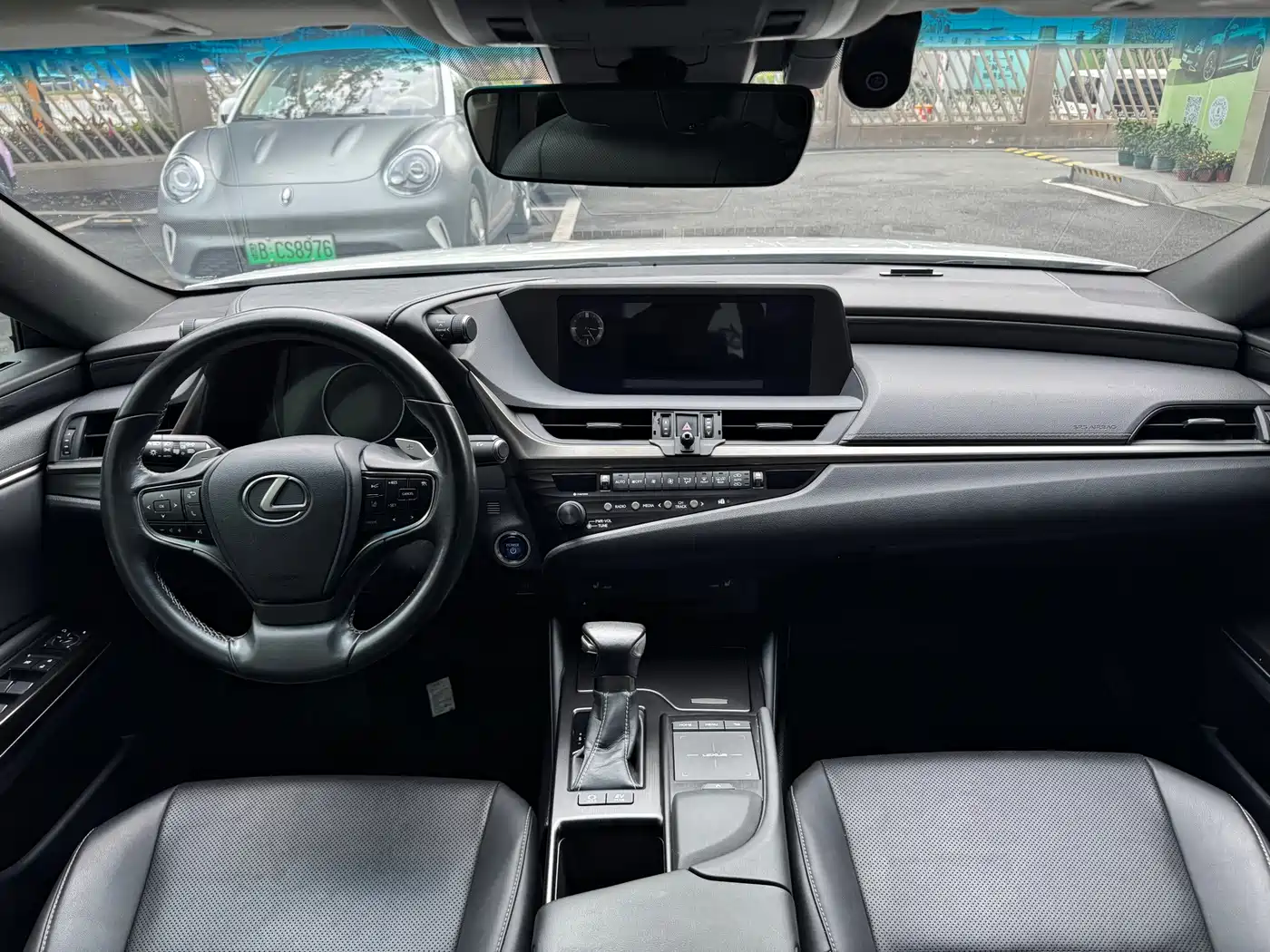 Lexus ES 2018 300h Excellence Edition China V фото 3