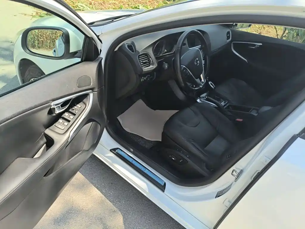 Volvo V40 2017 2017 T3 Inscription