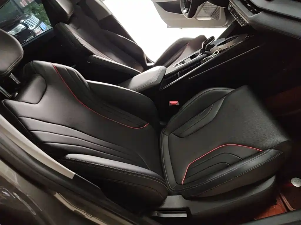 Фото 25 - Geely Binrui